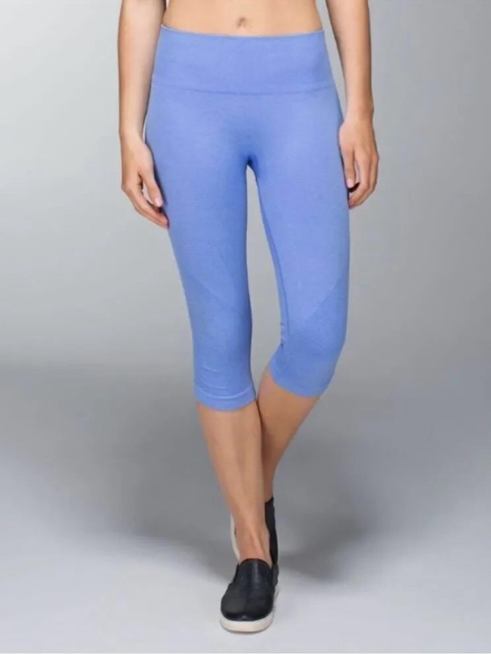Lululemon lullaby In The Flow cropped leggings size 6